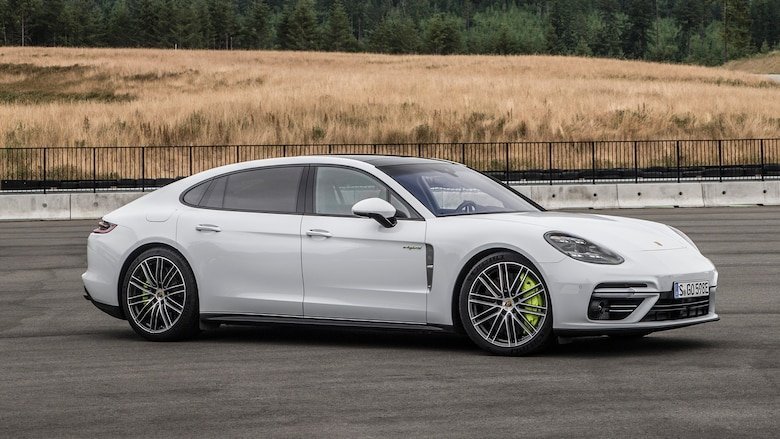 2019-Porsche-Panamera-Turbo-S-E-Hybrid-Executive-front-three-quarter.jpg